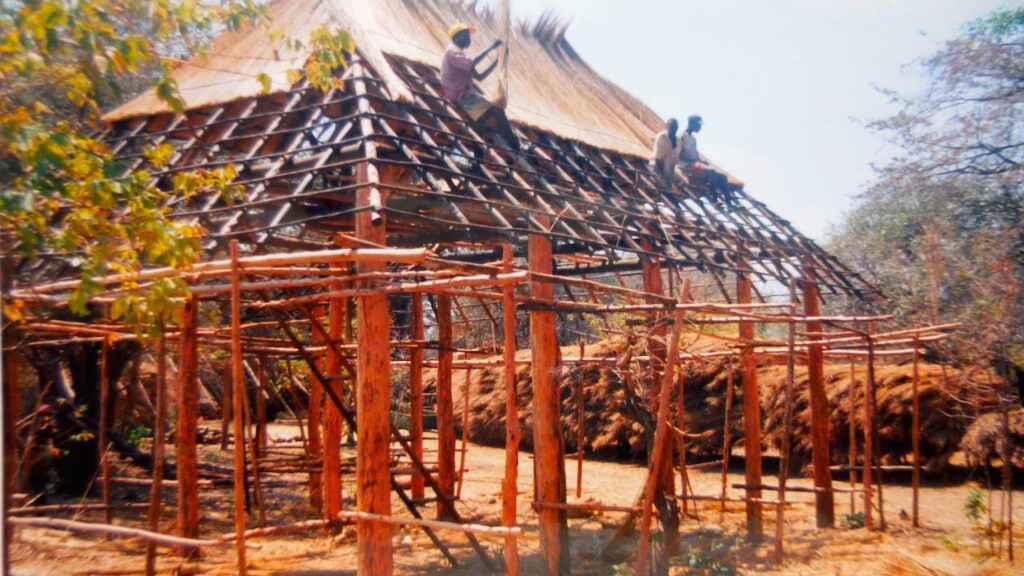 Kafunta Story: building the lodge