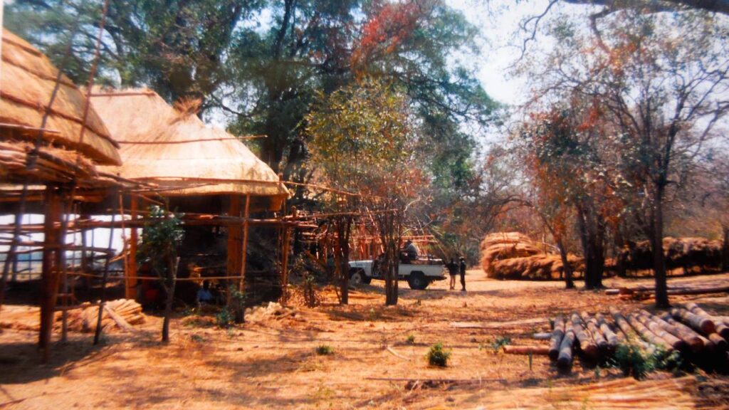 Kafunta Story: construction of Kafunta River Lodge